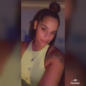 Meet your Posher, Julia